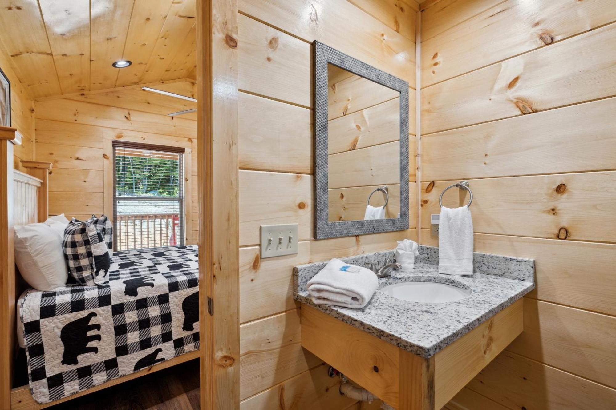 The 3 Bears Is A Newly Built 3 Bedroom Cabin Only 3 Minutes From The Parkway! Pigeon Forge Luaran gambar